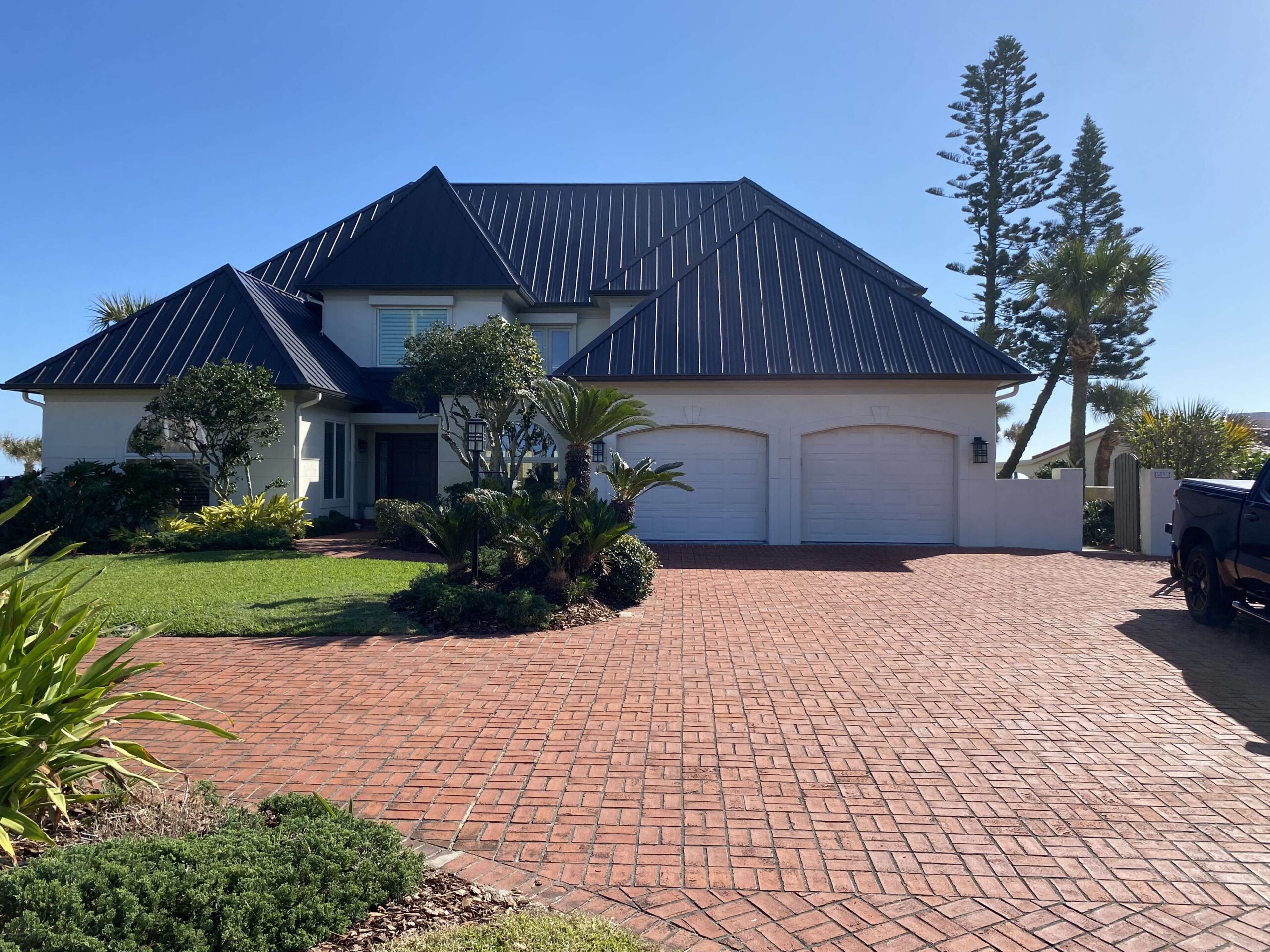 A Classic Touch Painting expert working on Edgewater, FL project